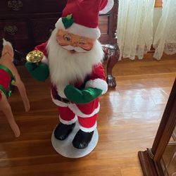 Anna Lee Santa 40 inches
