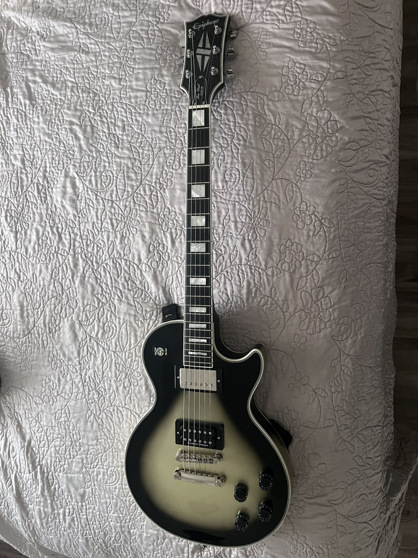 Epiphone Adam Jones Les Paul 1979 Antique Silverburst