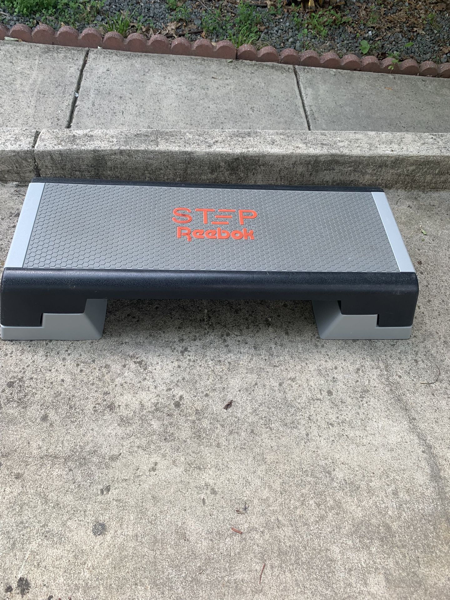REEBOK AEROBIC EXERCISE STEP PLATFORM