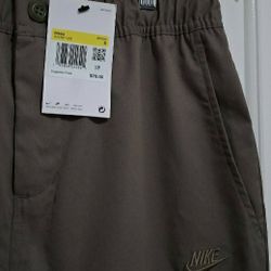 Nike Men's Size Small Club Woven Twill Tapered Leg Olive Green Brand New