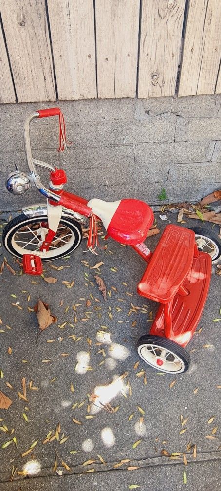 Radio Flyer Tricycle Retro
