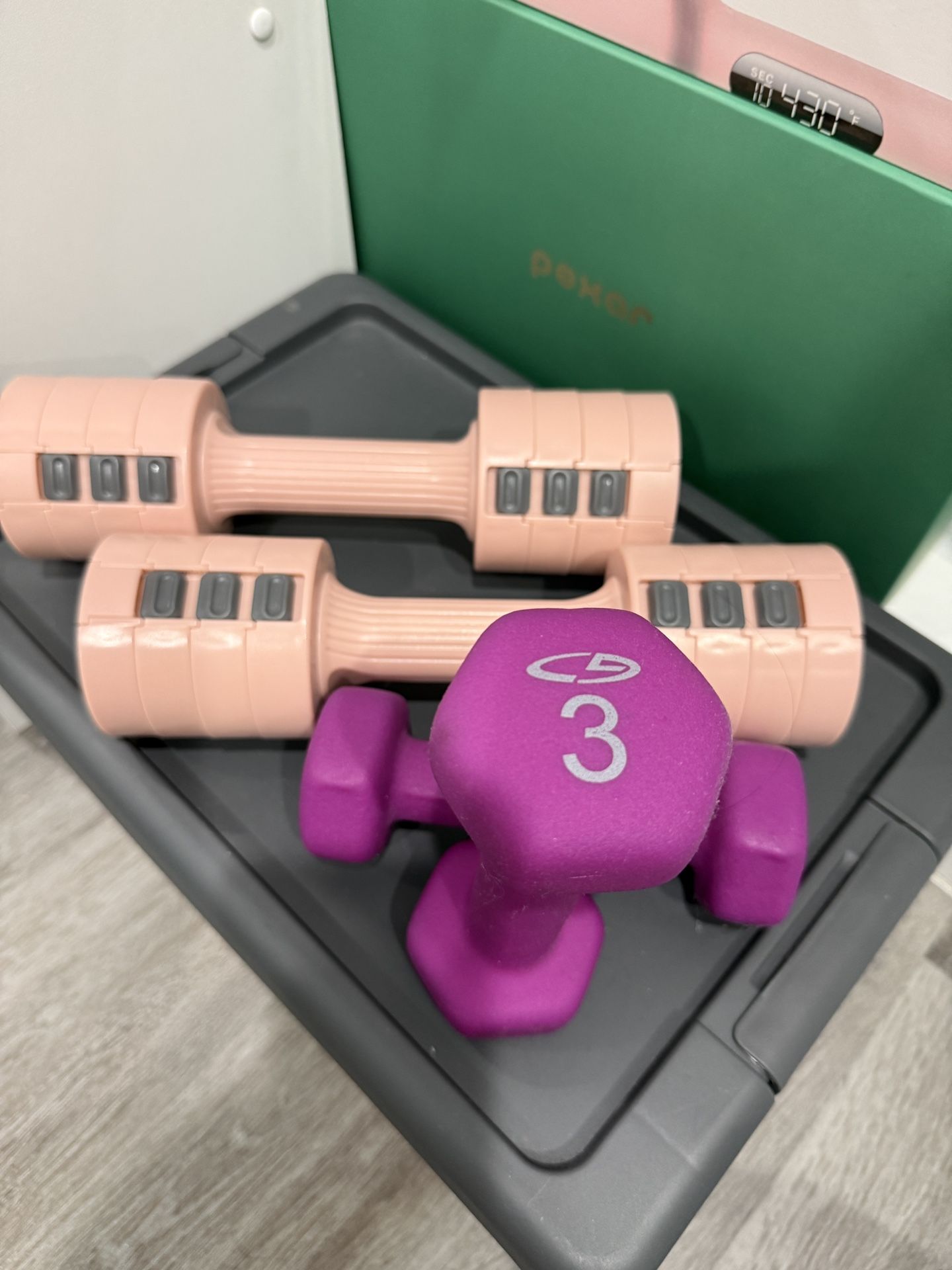 2 Sets Of Dumbbells 