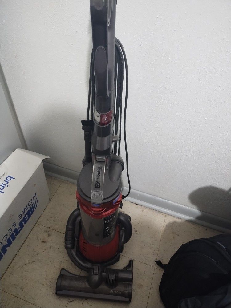 Dyson Vacuum 