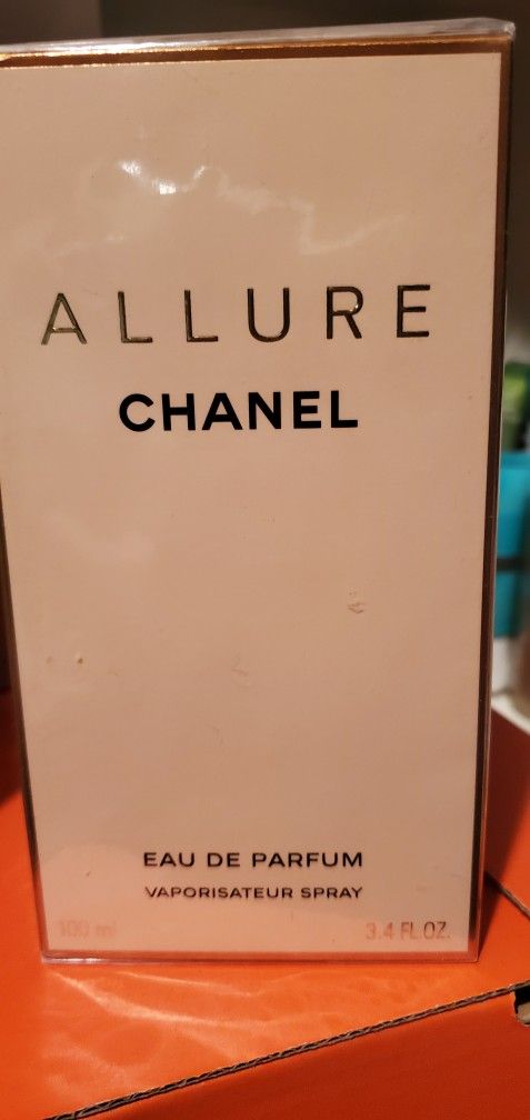 Chanel Allure Perfume