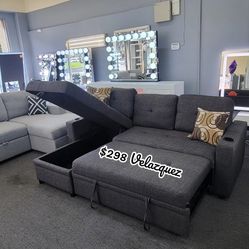 ✅️✅️Convertible Sectional
Reversible Convertible Sectional W/Cup Holders & Storage✅️✅️