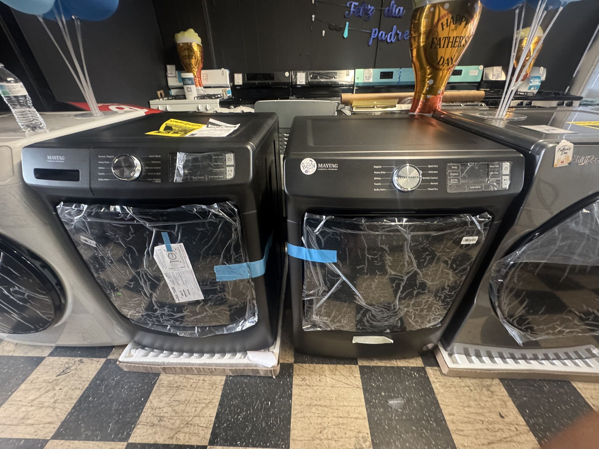 Maytag Washer And Dryer Set In Black 👔👞