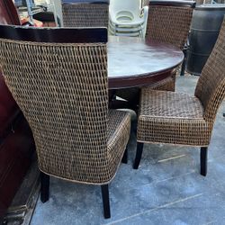 Comedor Con 4 Sillas 