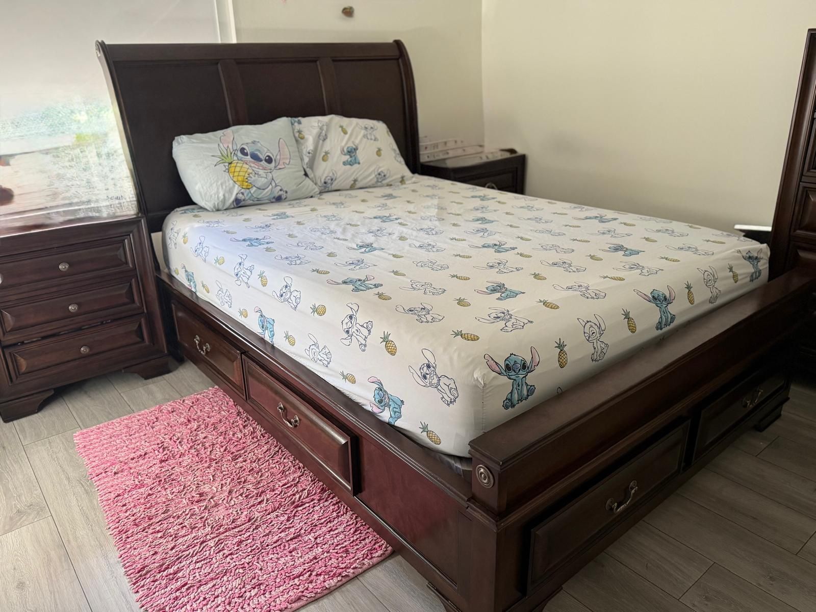 Queen Size Bedroom Set