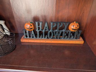Happy Halloween counter decoration it's solid and weighted