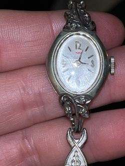 Vintage Watch - Silver Dainty