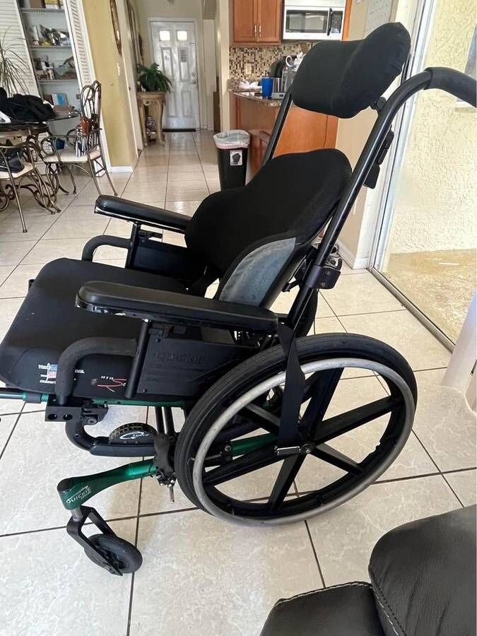 Tilt In Space Chair