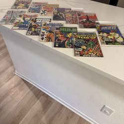 23 Collectible Vintage Comic Books( Marvel,DC,Star Wars)