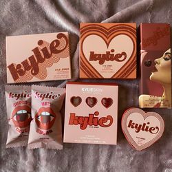 Kylie Cosmetics Makeup Bundle