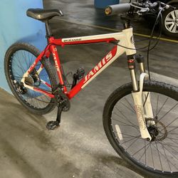 Jamis Durango. 21 Speed Medium Size Lightweight Aluminum Frame With Mechanical Disc Brakes 