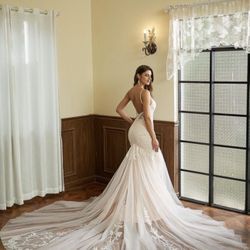 Wedding Dress (mermaid) NEW!!! never used