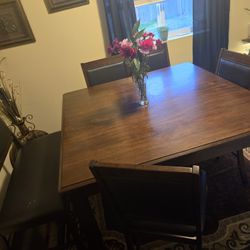 Sturdy Dining Set