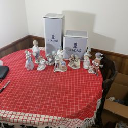 Set Of 11 Lladro Figurines All Are Mint And Rare