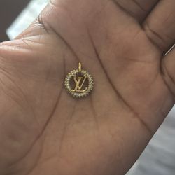 LV PENDANT