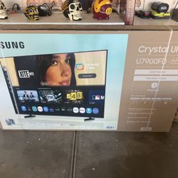 Samsung Crystal UHD
