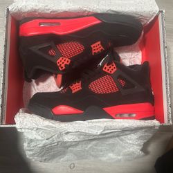 Jordan 4 Thunder 