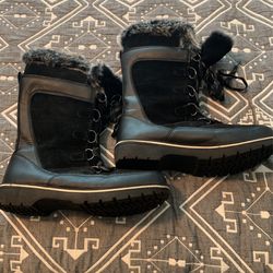Boots  Never Worn Size 11 Womens New Braunfels $10