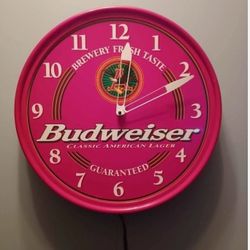 NEW BUDWEISER LIGHT UP CLOCK