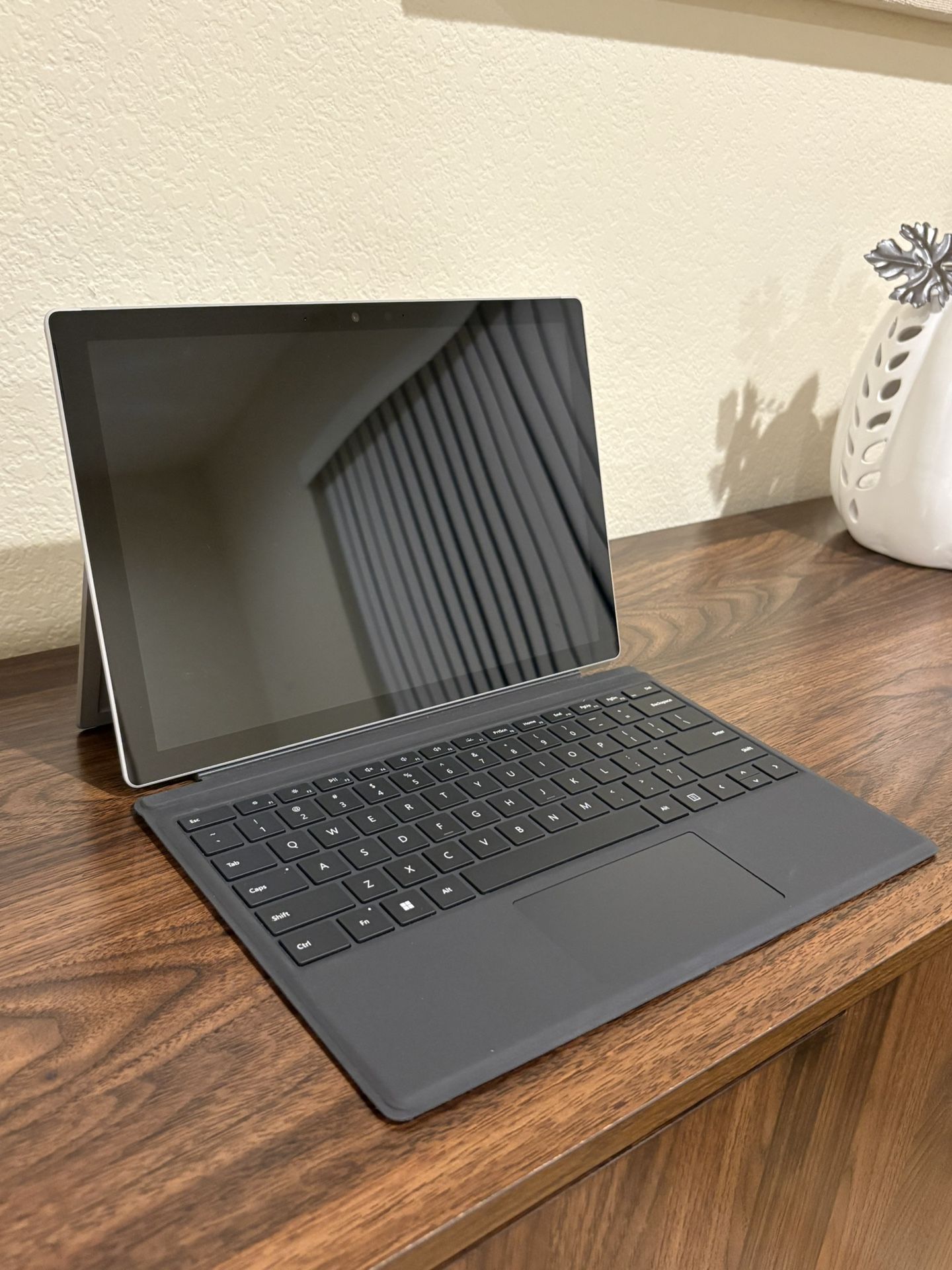 Microsoft Surface Pro 7+