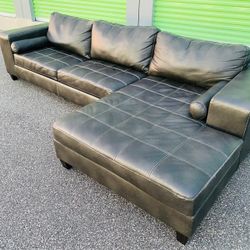 FREE DELIVERY 🚚 AND INSTALLATION - Nokomis 2-Piece Sectional with Chaise -Look our profile for more