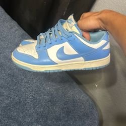 Nike Dunk Low UNC