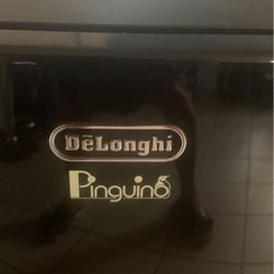 Like New AIR CONDITIONER (window)