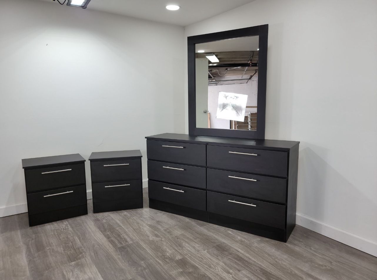 Dresser Whit Mirror And 2 Nightstands - Cómoda Con Espejo Y 2 Mesitas De Noche