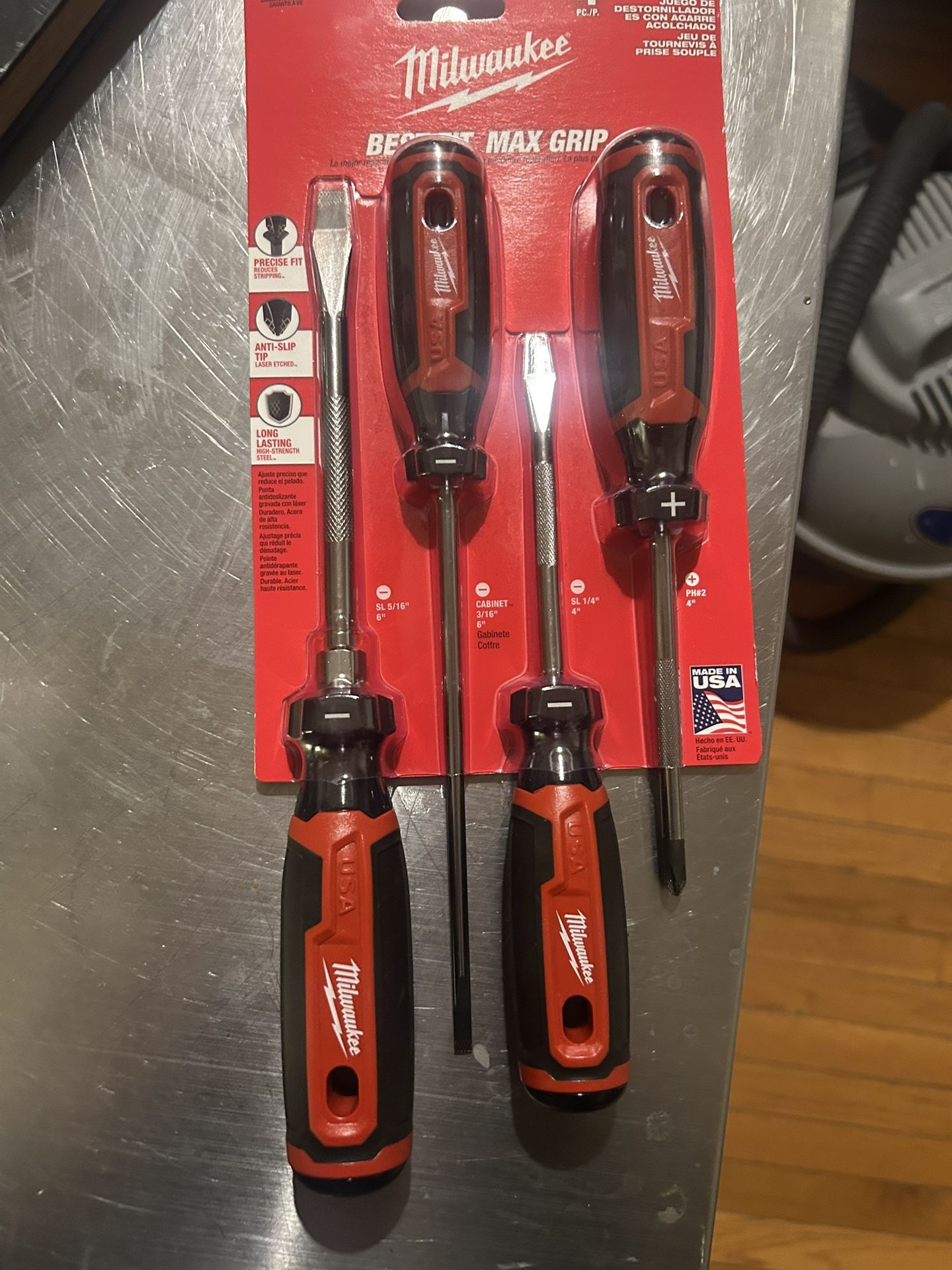 Milwaukee 4 piece Screwdriver Set