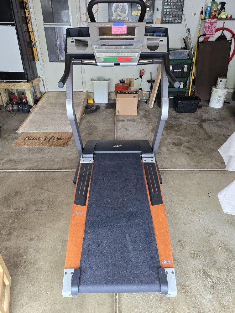 Treadmill for Sale in Round Lake Heights IL OfferUp