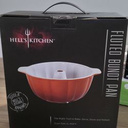 Hell’s Kitchen Fluted Bundt Pan