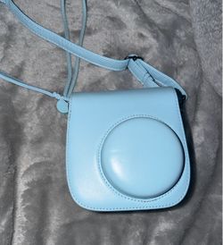 Instax Mini 11 Camera and Carry Case Light Blue
