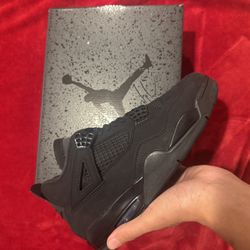 JORDAN 4 BLACK CATS-SIZE 9