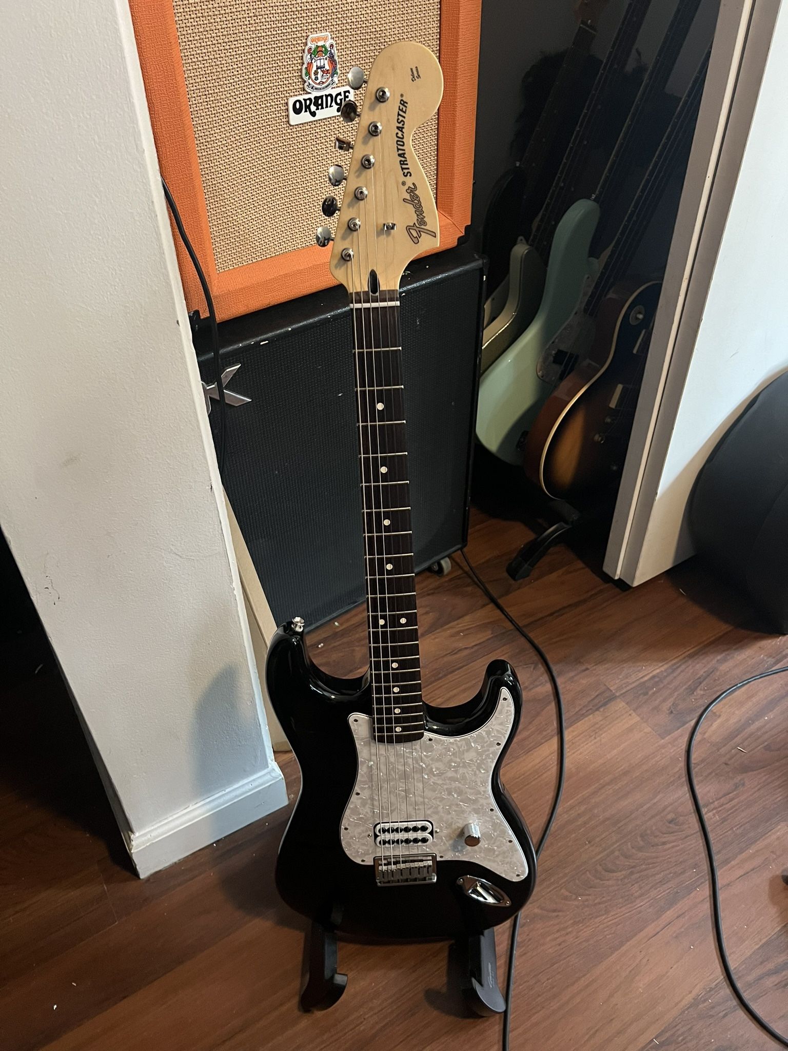 Fender Tom Delonge Black Signature 2023 Strat