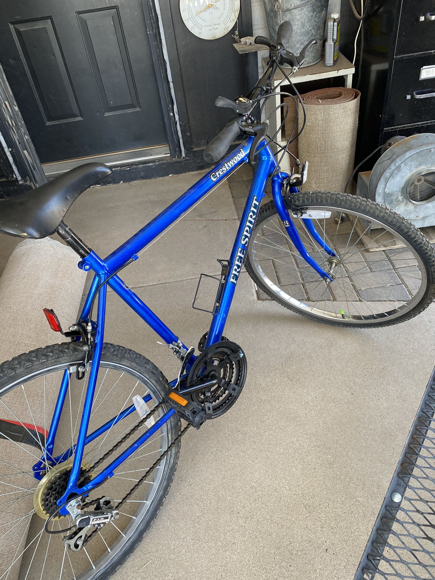 18 speed free Spirit Mountain bike