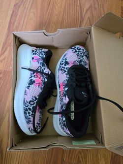 Woman's Skechers