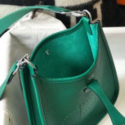 Self-equipped shoulder strap + togo cowhide + simple style