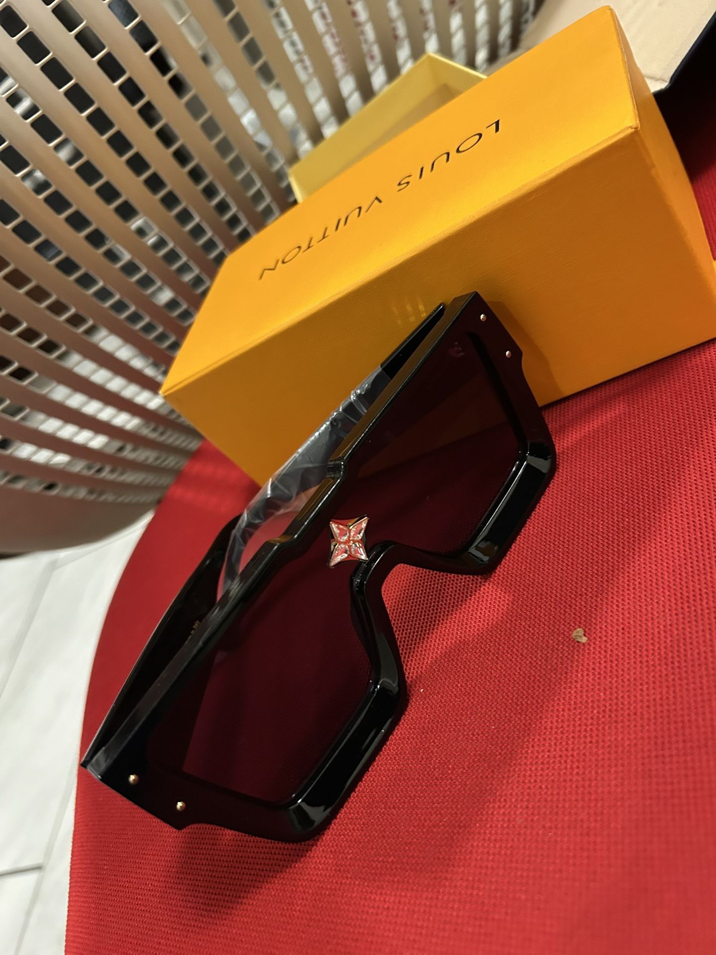 Louis Vuitton cyclone Sunglasses For Sale at $570