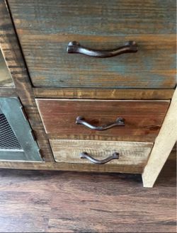 Tv stand L73 inch h 32 “ w18 “
