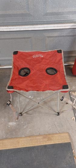 Bass Pro camping Table, Folding/Portable, Carrying Bag, 2 Cup Holders