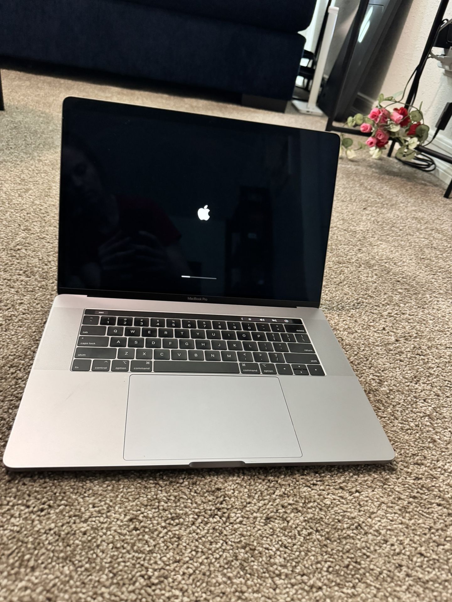 Macbook Pro 16 Inch