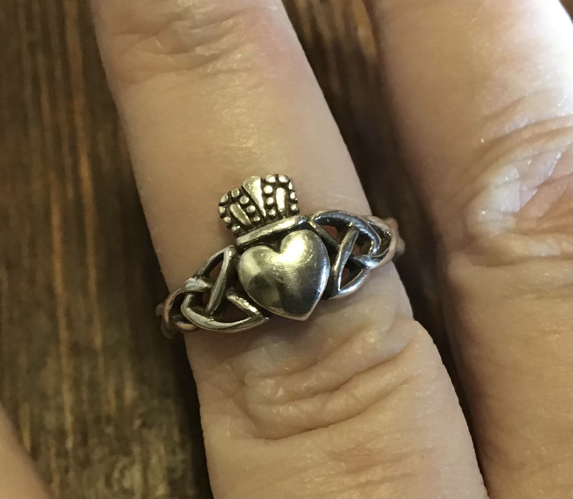 Sterling Celtic knot heart ring size 6