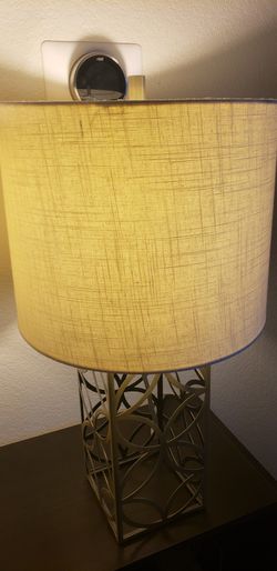 Two nice 22" tall lamps