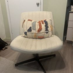 Desk Chair - Cross Legged with Pillow