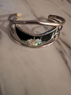 VINTAGE MEXICAN  SILVER TONE CUFF BRACELET WITH ONYX AND ABALONE INLAY