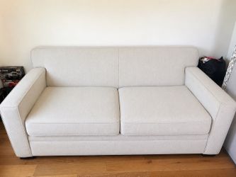 Couch pull out bed
