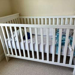 Baby Crib And Toddler Bed 